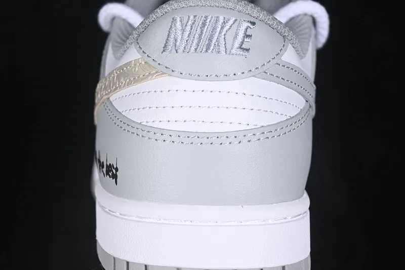 All categories Nk SB Dunk Series Nk SB Dunk Low High-end customized low-top sneakers Nike SB Dunk Low straps Anniversary high-end customized low-top casual sneakers HF5441-105